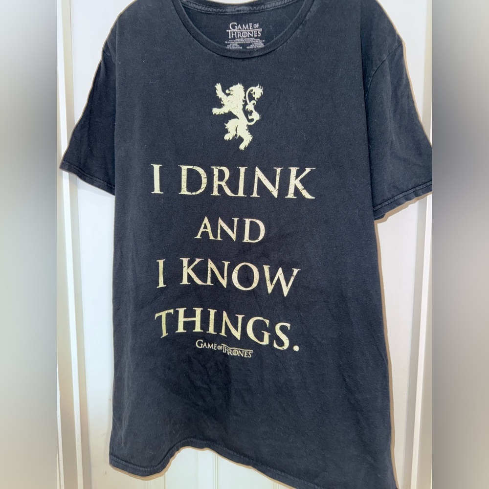 Game of Thrones Tyrion Lannister Quote T-Shirt – "I Drink and I Know Things" XL